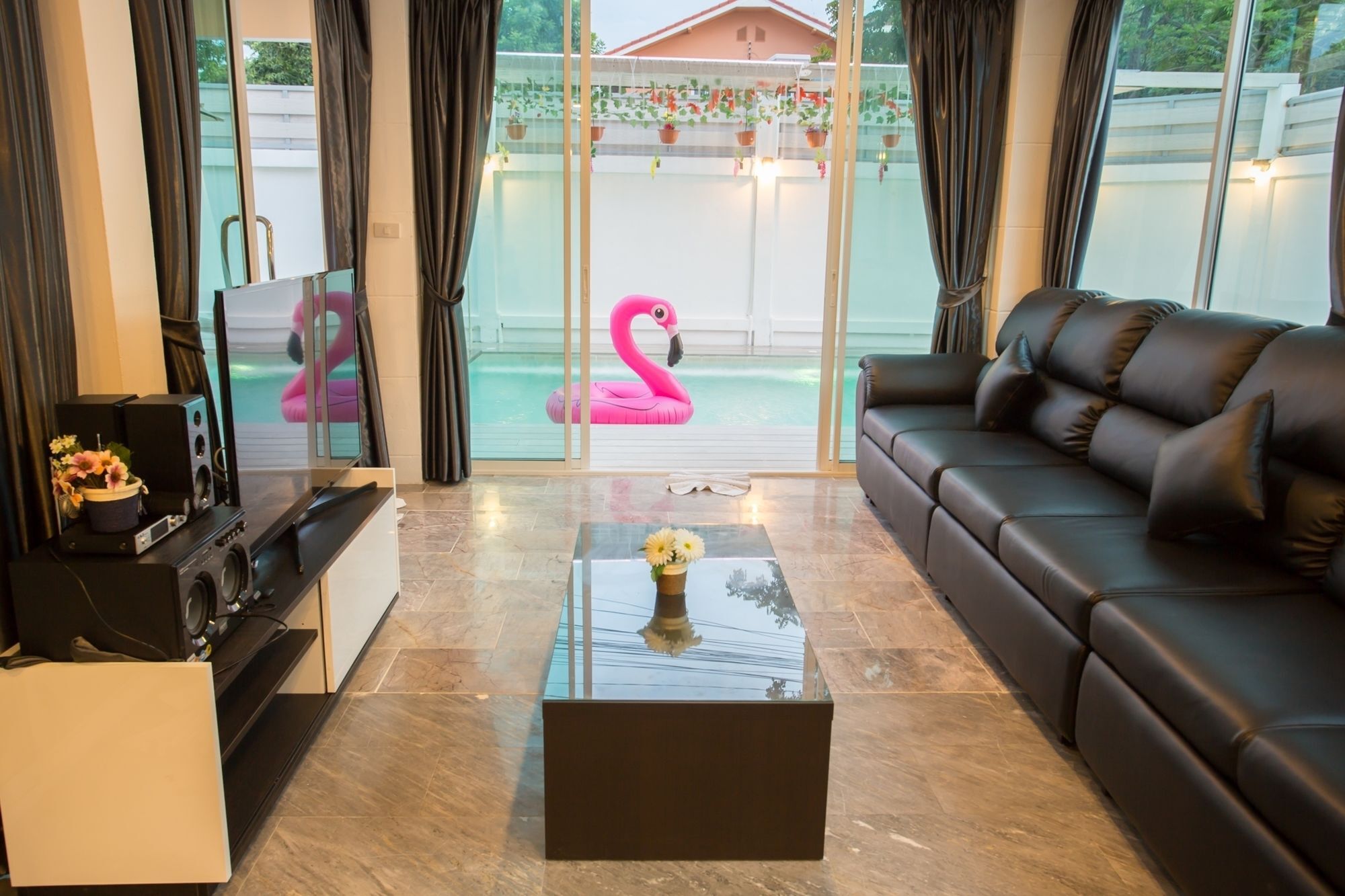 The Ville Modern Viewpoint Pool Villa Pattaya Exterior photo